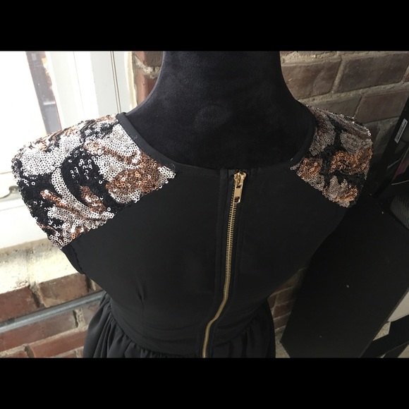 Black sequin dress - Picture 2 of 5
